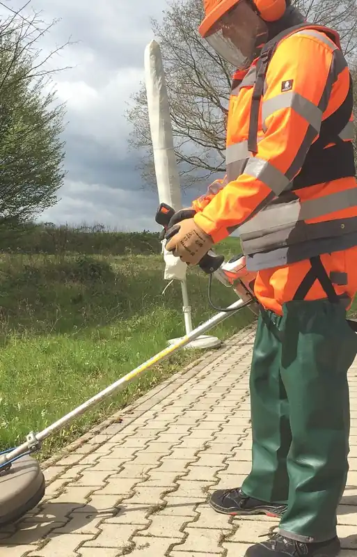chaps&more Wildkrautbürsten-Schutz, doppelt verstärktes Leder grün Abverkauf