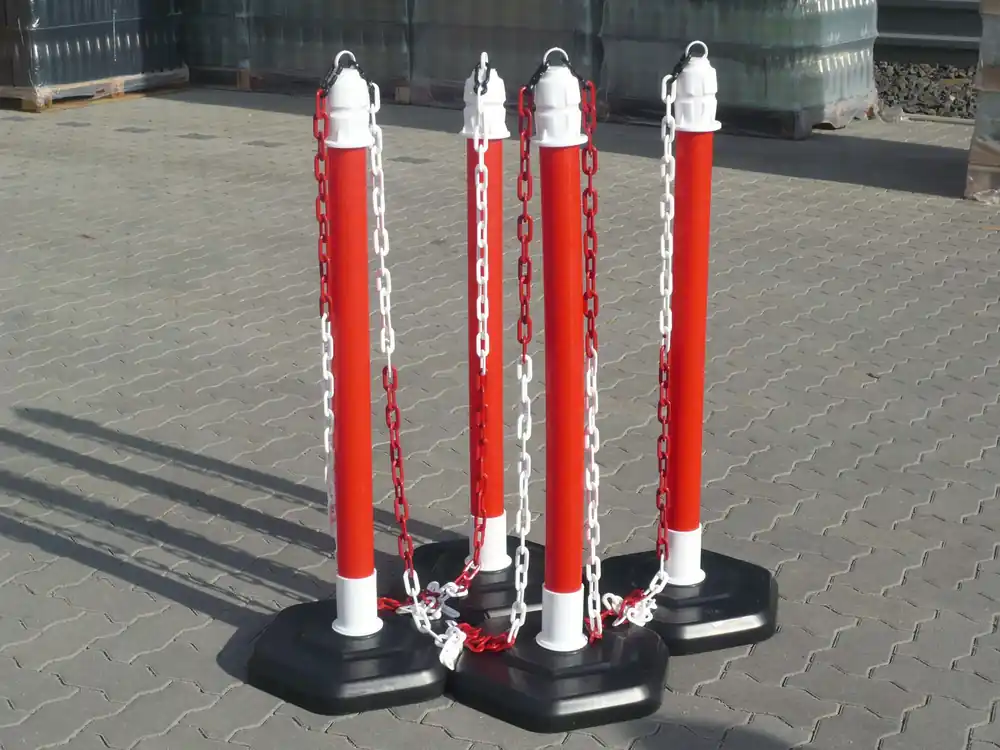 Preisknaller TEMKA Absperrpfosten-Set Multi-Max, 4 Pfosten rot + 4 x Kette 3 m
