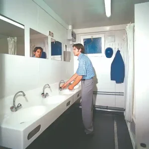 Containex Duschcontainer DC 20ft Innenhöhe 2.540 mm Reinweiss Duschen Preisreduziert