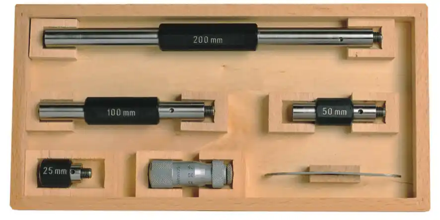 Begrenztes Angebot Richter Präzisions-lnnenmikrometer, mit Verlängerungen und Endstück Messbereich: 50 - 1450 mm